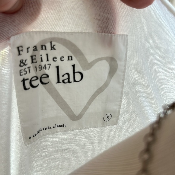 Frank and Eileen Tee Lab SS White Wide Vneck, 100% Cotton, Like New, Made in USA - Picture 7 of 9